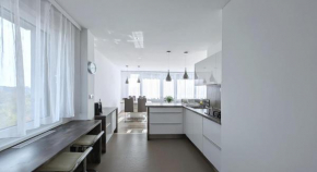 Sunny Apartment